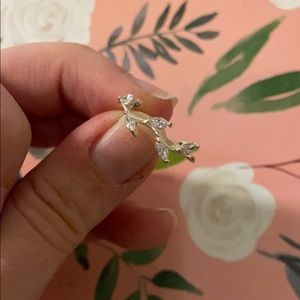 LC dainty leaf ring